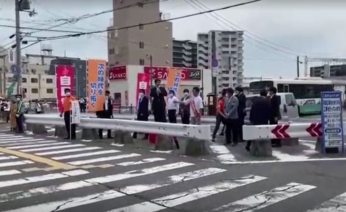 2.5 วินาที เสี้ยวนาทีที่อาจช่วยชีวิตชินโซ อาเบะ 