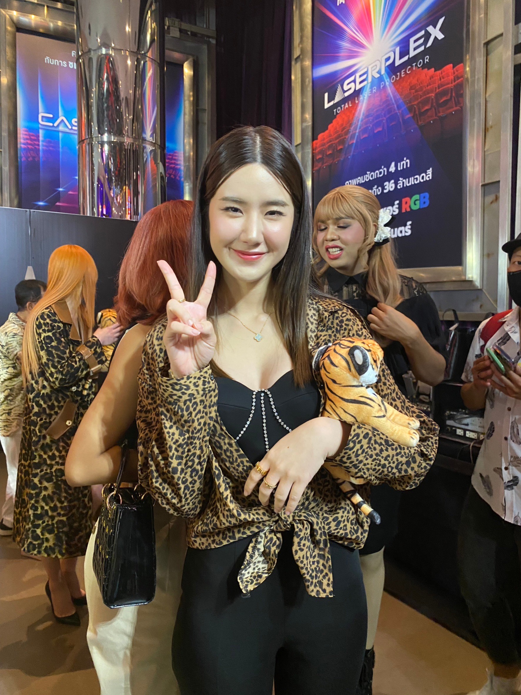 เหมือนเหตุการณ์รุมบูลลี่กลับมาอีกครั้ง นุ่น สุทธิภา หลั่งน้ำตาเปิดใจครั้งแรก ปมดราม่าเล่นเกินเลยกับ นิกกี้ ณฉัตร 