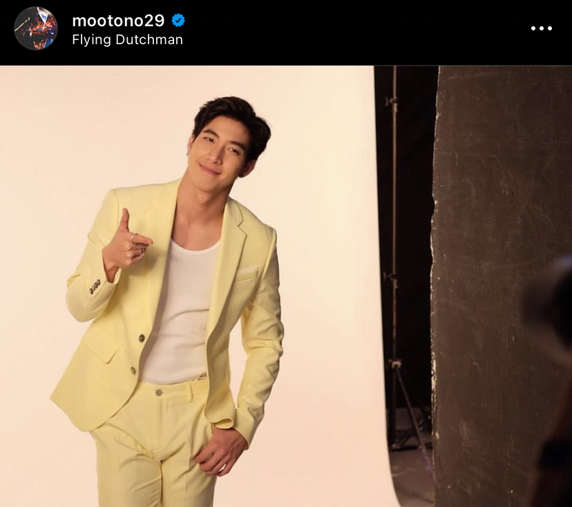 คำตอบจากนักสร้างตำนานบทใหม่ โตโน่ ภาคิน หลังมอบรองเท้าให้แฟนคลับ