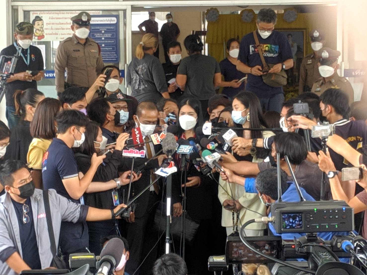 อัยการเลื่อนสั่งคดี แตงโม ครั้งที่ 3 กระติก-แซน เตรียมร้องขอความเป็นธรรม