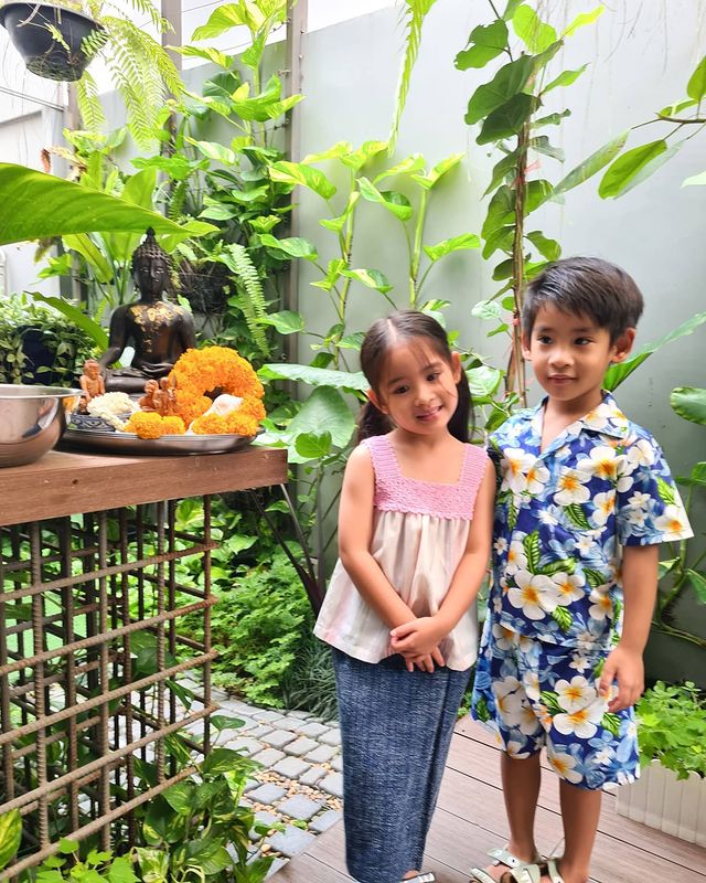 ส่องกิจกรรมวันสงกรานต์ ตามวิถีนิวนอร์มอลของเหล่าคนบันเทิง ส่องกิจกรรมวันสงกรานต์ ตามวิถีนิวนอร์มอลของเหล่าคนบันเทิง