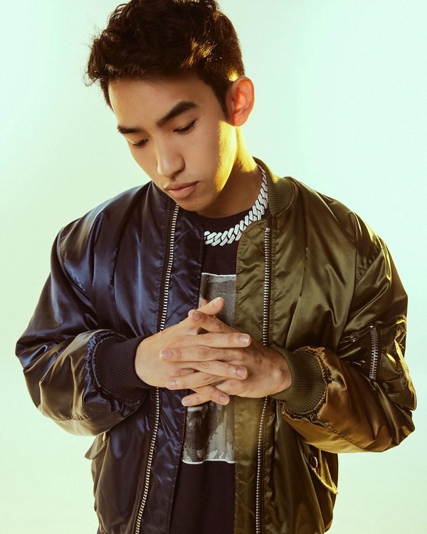 IRONBOY แร็ปเปอร์สุดคูล คว้า URBOYTJ ร่วมแจมในเพลงใหม่ (มีคลิป) IRONBOY แร็ปเปอร์สุดคูล คว้า URBOYTJ ร่วมแจมในเพลงใหม่ (มีคลิป)