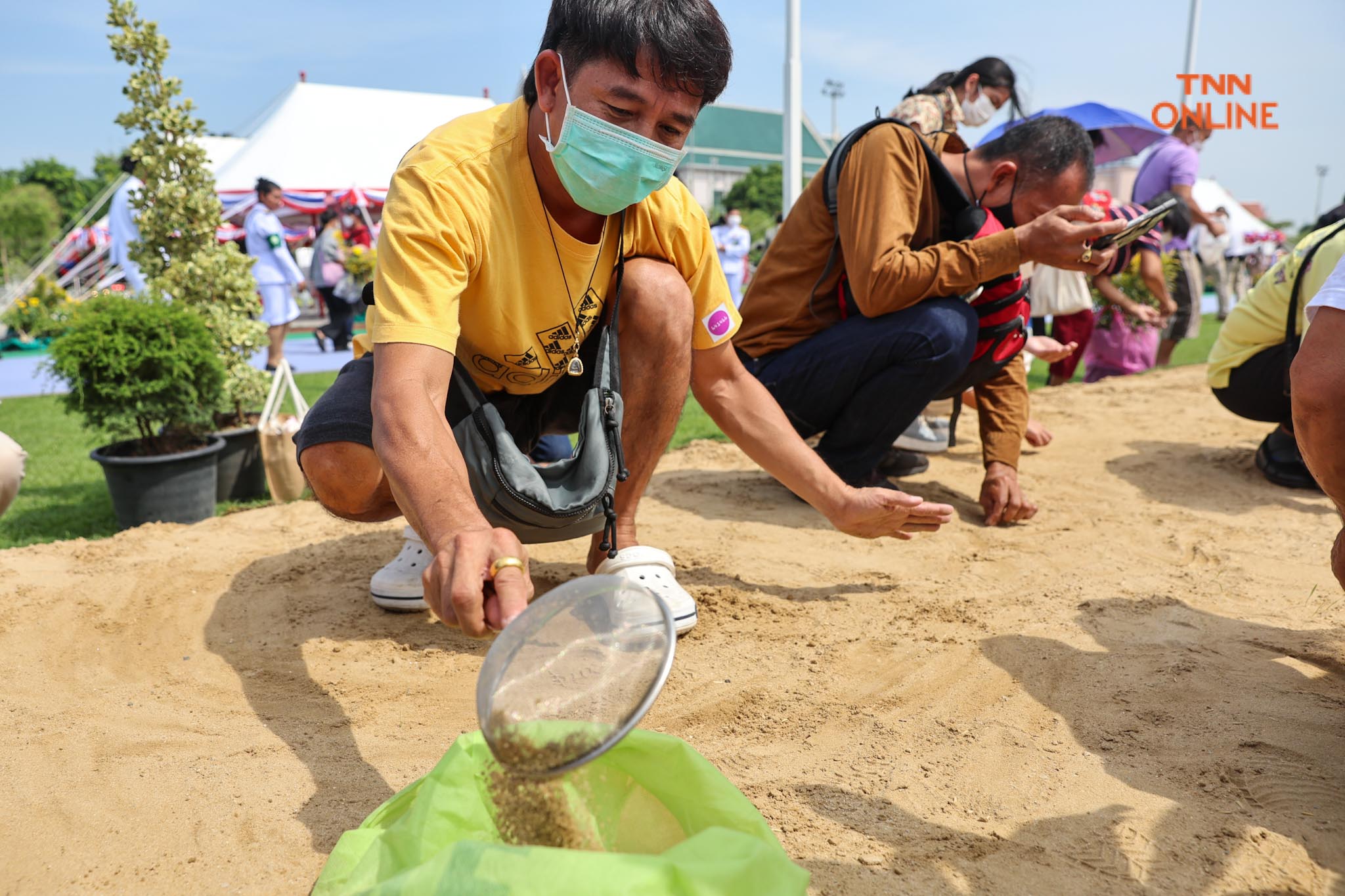 ปชช.เก็บพันธ์ุข้าวเป็นศิริมงคล เนื่องในพระราชพิธีจรดพระนังคัลแรกนาขวัญ