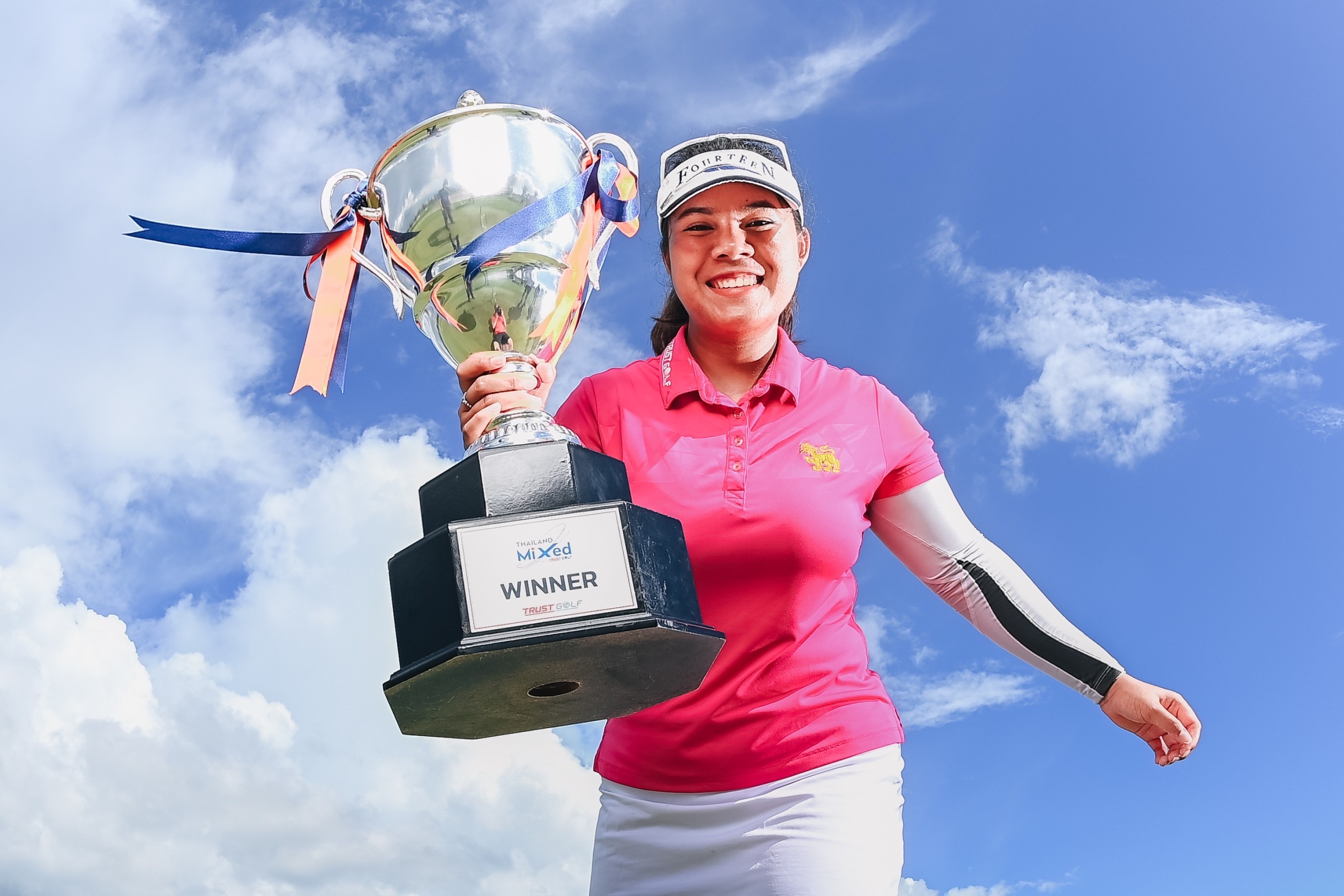 'อาภิชญา' แซงวันสุดท้ายแชมป์ไทยแลนด์มิกซ์ รายการที่สอง คว้าตั๋วลุยออสเตรเลียนวีเม่นส์ 'อาภิชญา' แซงวันสุดท้ายแชมป์ไทยแลนด์มิกซ์ รายการที่สอง คว้าตั๋วลุยออสเตรเลียนวีเม่นส์