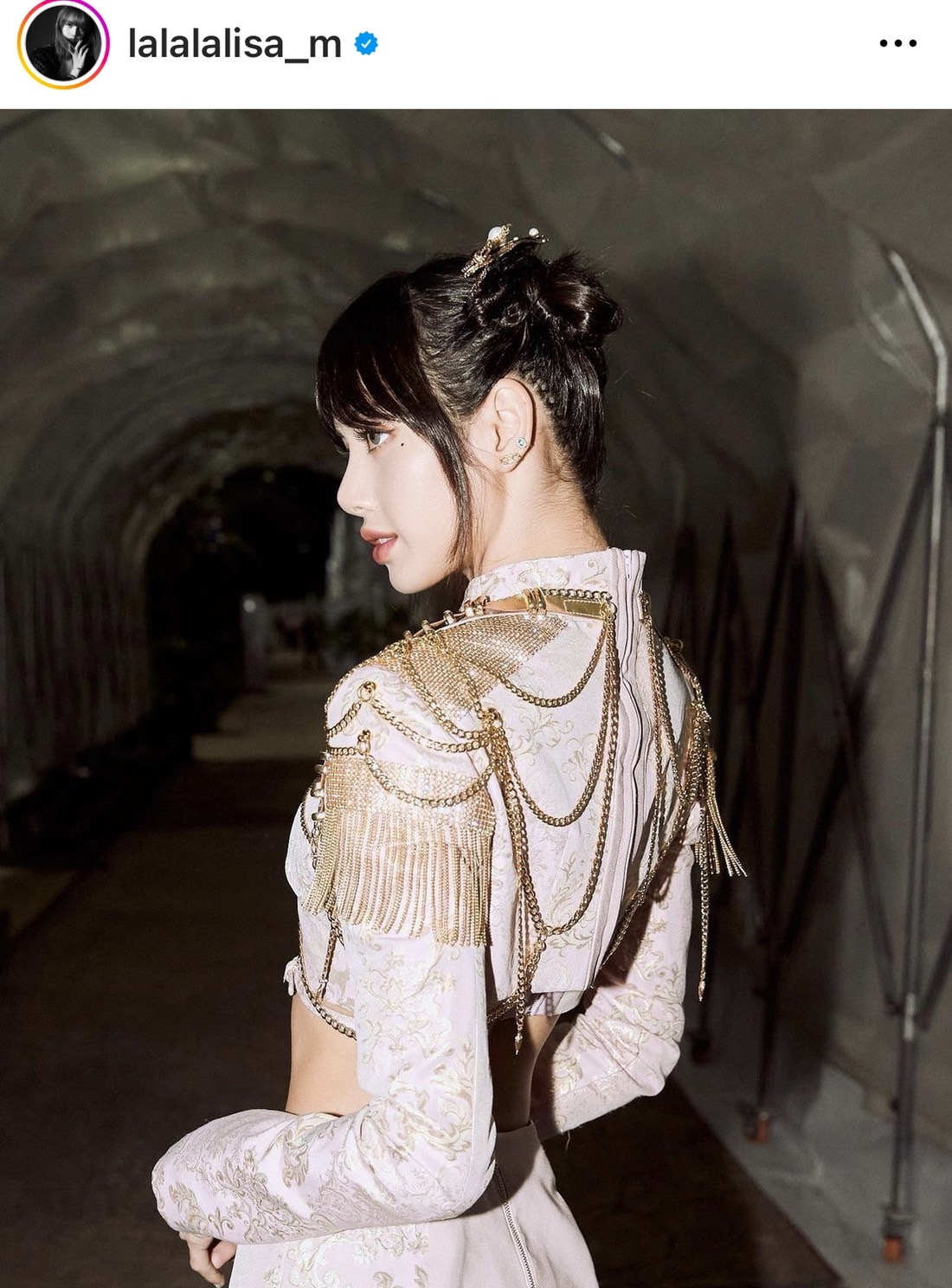 ลิซ่า ลลิษา โพสต์ข้อความถึงบลิ๊งค์ไทย  หนูดีใจและตื่นเต้นมากที่ได้เจอกัน