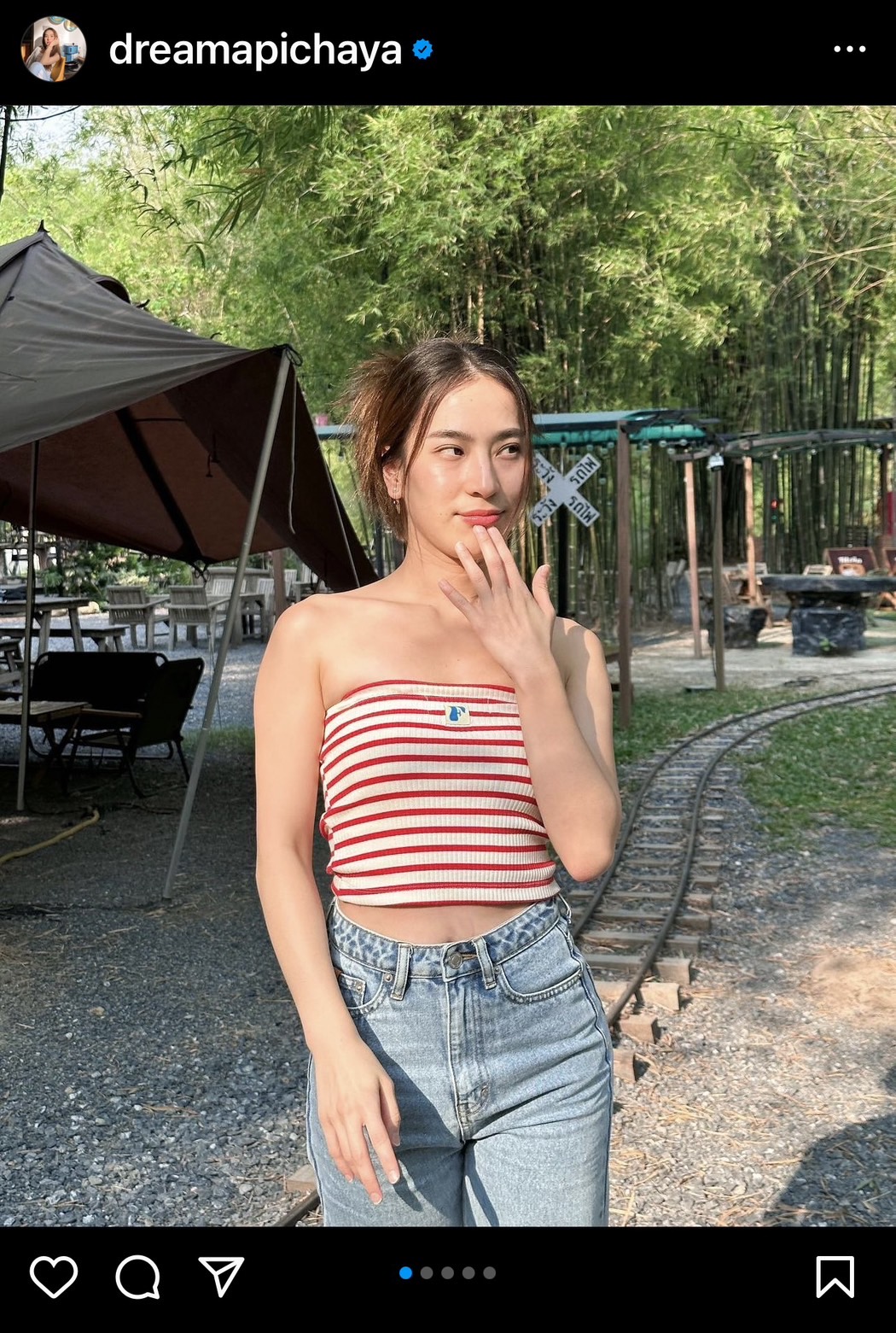 มีน พีรวิชญ์ ควงแฟนสาว  ดรีม อภิชญา  เข้ารดน้ำพ่อเเม่วันสงกรานต์