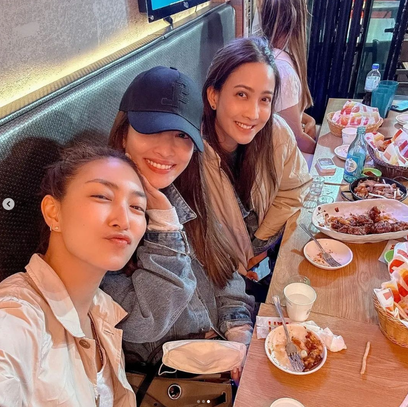 แอฟ ทักษอร นำทัพ นักแสดงจากหนัง มายาพิศวง ร่วมงานเทศกาลภาพยนตร์นานาชาติปูซาน แอฟ ทักษอร นำทัพ นักแสดงจากหนัง มายาพิศวง ร่วมงานเทศกาลภาพยนตร์นานาชาติปูซาน