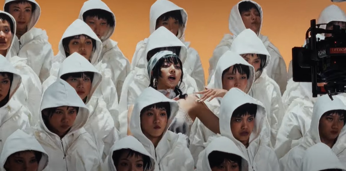 เปิดคลิปเบื้องหลัง ก่อนจะเป็น MV เพลง ROCKSTAR ของ “ลิซ่า” BLACKPINK เปิดคลิปเบื้องหลัง ก่อนจะเป็น MV เพลง ROCKSTAR ของ “ลิซ่า” BLACKPINK