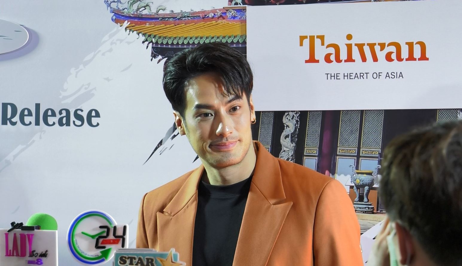 รอ เฟย์ พร้อม บอย ปกรณ์ ไม่กดดัน ณเดชน์ ขอ ญาญ่า แต่งงาน