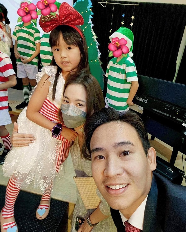 “ต่าย ชุติมา – ทิม พิธา” เผยภาพพร้อมหน้า “พ่อ-แม่-ลูก” 