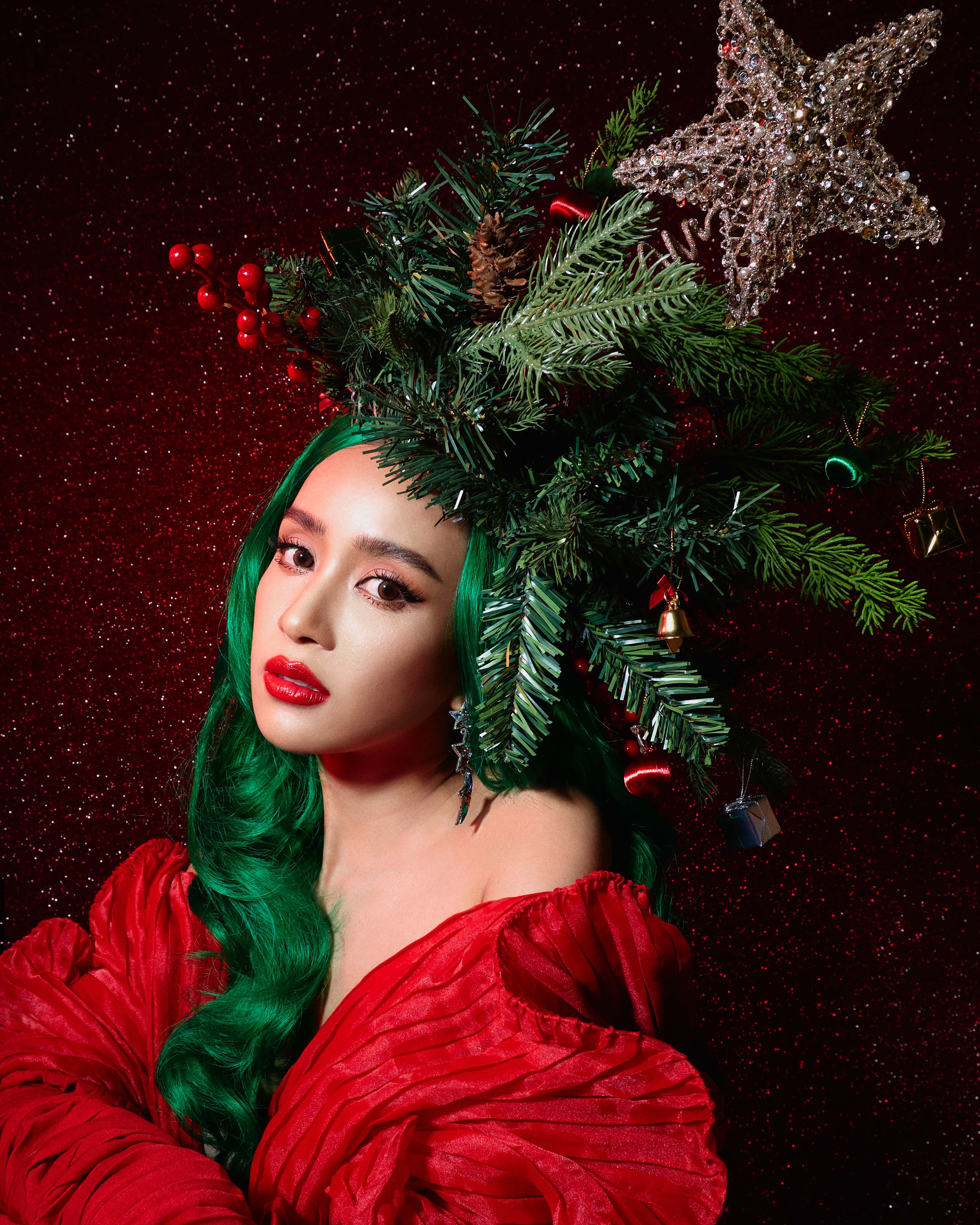 สุดปัง!! เบนซ์-แต้ว-นุ้ย แปลงโฉม ต้อนรับเทศกาลคริสต์มาส สุดปัง!! เบนซ์-แต้ว-นุ้ย แปลงโฉม ต้อนรับเทศกาลคริสต์มาส