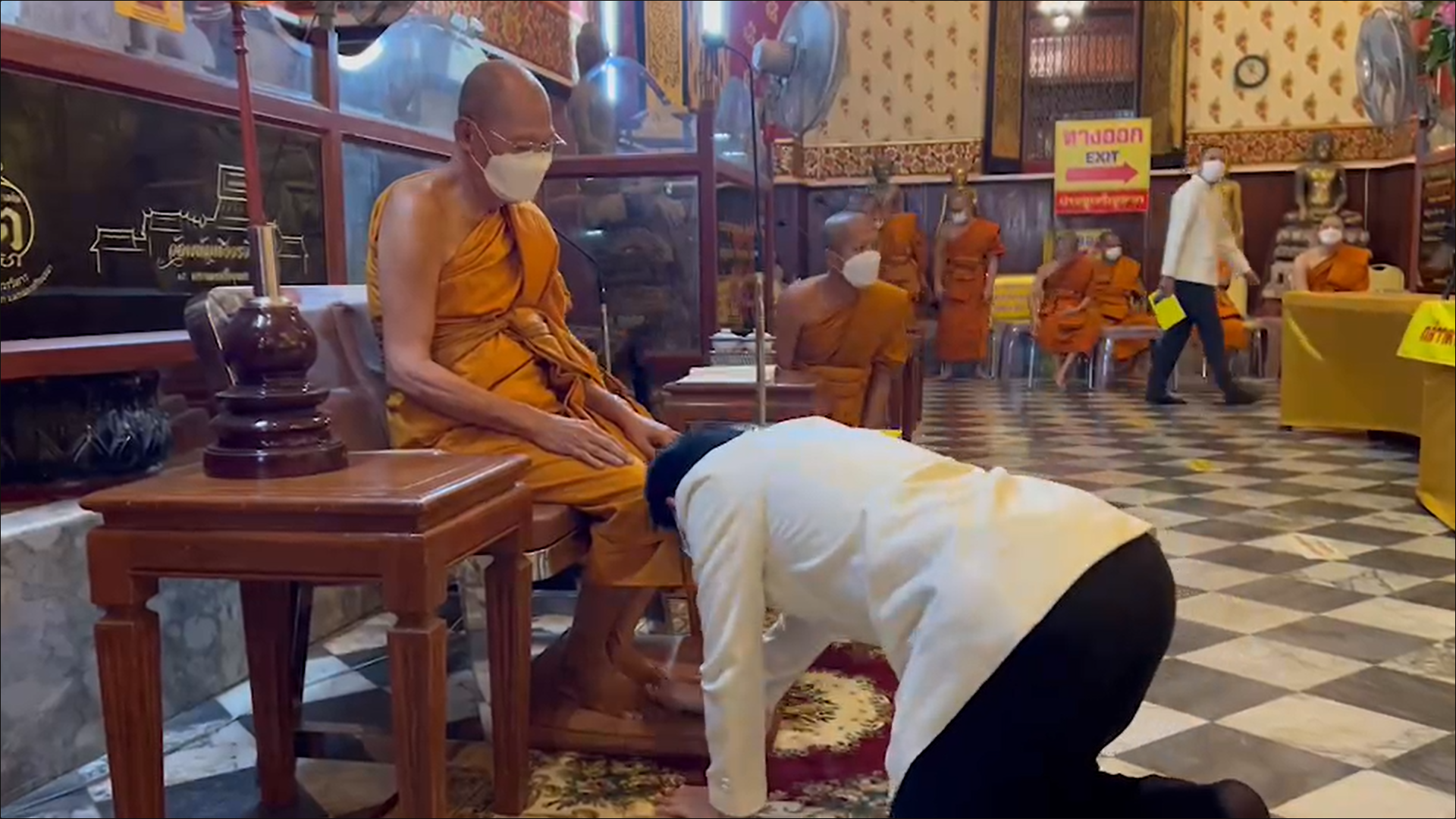 พระสงฆ์-พสกนิกร อยุธยา ร่วมสวดเจริญพระพุทธมนต์ ถวายพระพร แด่ เจ้าฟ้าพัชรกิติยาภาฯ