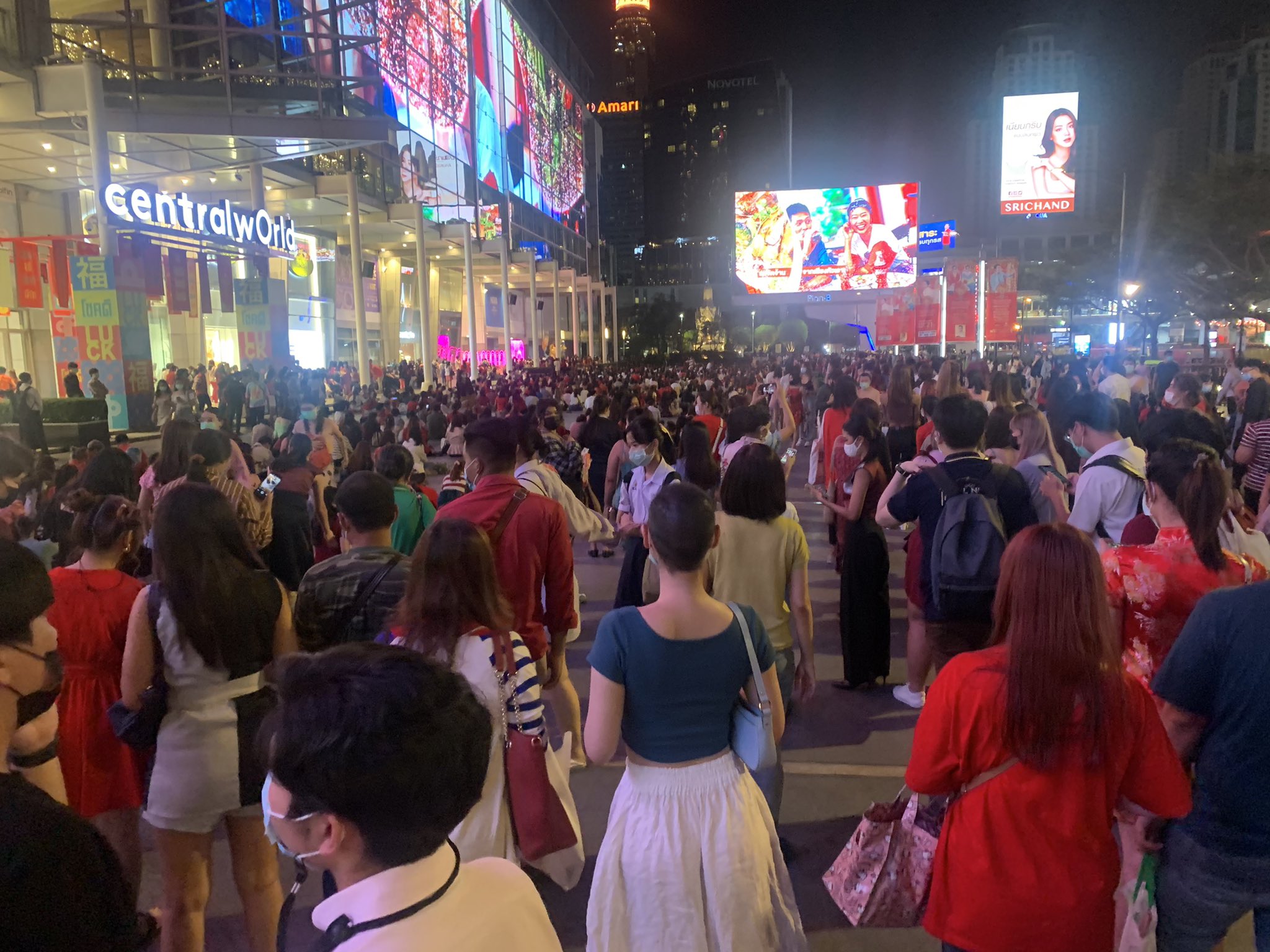 ย้อนรอย 3 ดาราสาว ไหว้พระตรีมูรติ ความรักสำเร็จ ! ย้อนรอย 3 ดาราสาว ไหว้พระตรีมูรติ ความรักสำเร็จ !