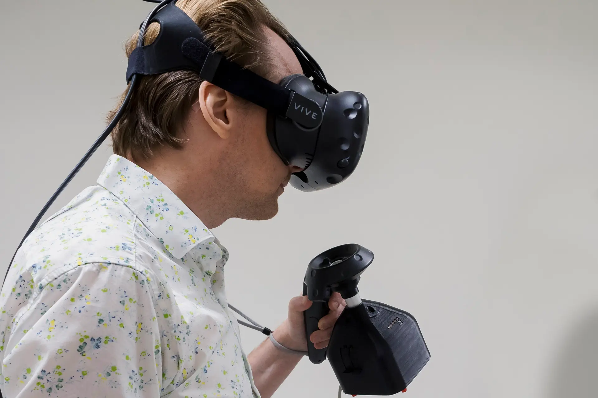 เล่นเกมแบบมีกลิ่น - ฟีเจอร์เสริม VR แห่งอนาคต ให้เกมเมอร์ รับกลิ่น ขณะเล่นเกม เล่นเกมแบบมีกลิ่น - ฟีเจอร์เสริม VR แห่งอนาคต ให้เกมเมอร์ รับกลิ่น ขณะเล่นเกม