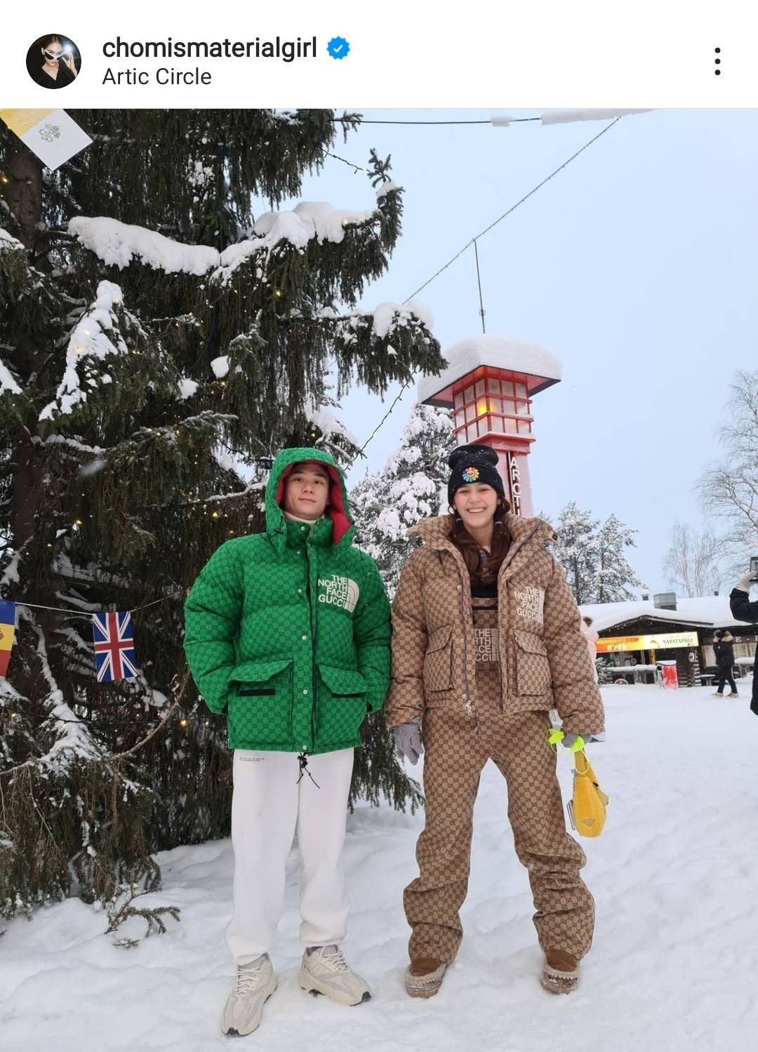 สายตาของคนคลั่งรัก น็อต เฝ้า ชมพู่ ถึงสตูดิโอถ่ายงาน แฟนๆปลื้มปริ่ม แห่คอมเมนต์กันรัวๆ สายตาของคนคลั่งรัก น็อต เฝ้า ชมพู่ ถึงสตูดิโอถ่ายงาน แฟนๆปลื้มปริ่ม แห่คอมเมนต์กันรัวๆ