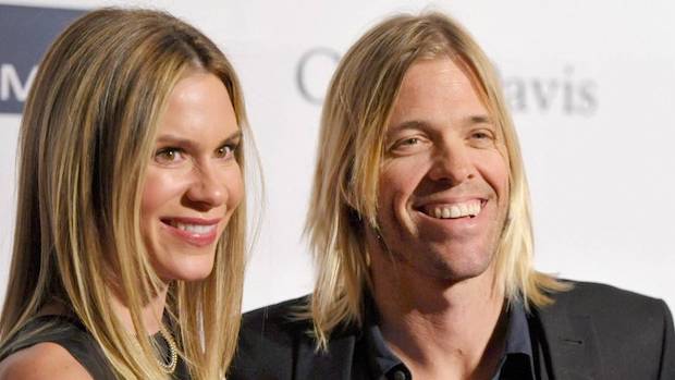 พบยา 10 ชนิด!! ในตัว ‘เทย์เลอร์ ฮอว์กินส์’ มือกลอง Foo Fighters ขณะสิ้นลม พบยา 10 ชนิด!! ในตัว ‘เทย์เลอร์ ฮอว์กินส์’ มือกลอง Foo Fighters ขณะสิ้นลม