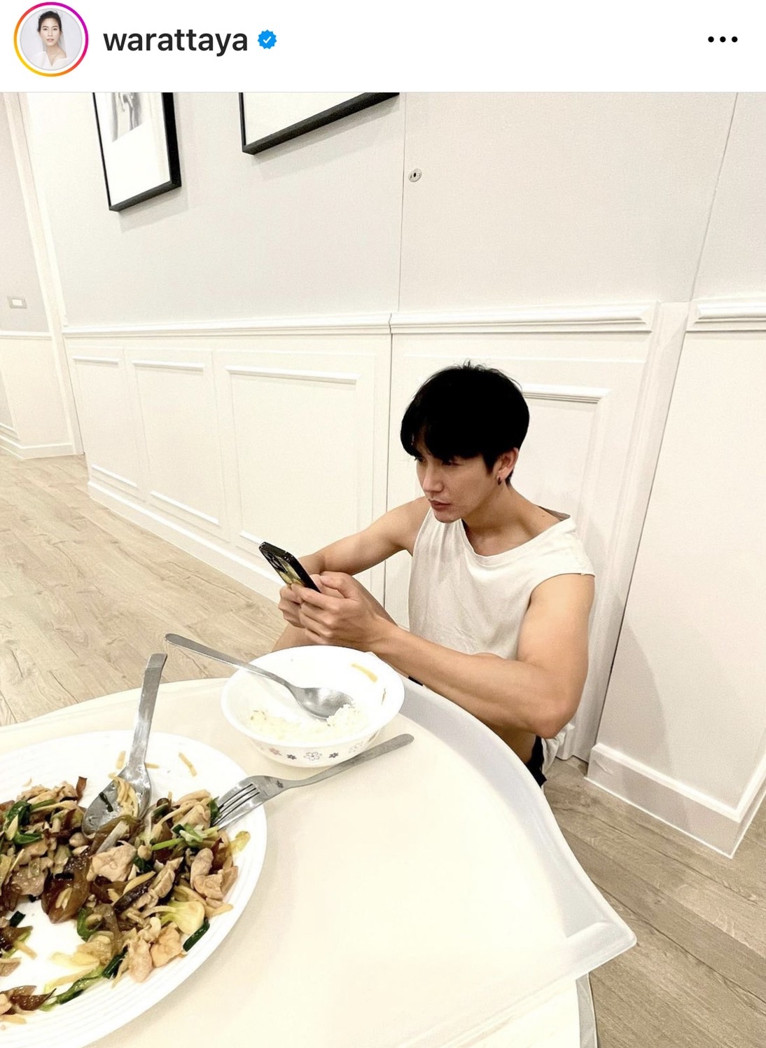 จุ๋ย เผยภาพคุณพ่อป้ายแดง พุฒ ดูแลลูกน้อย น้องพีร์เจ 