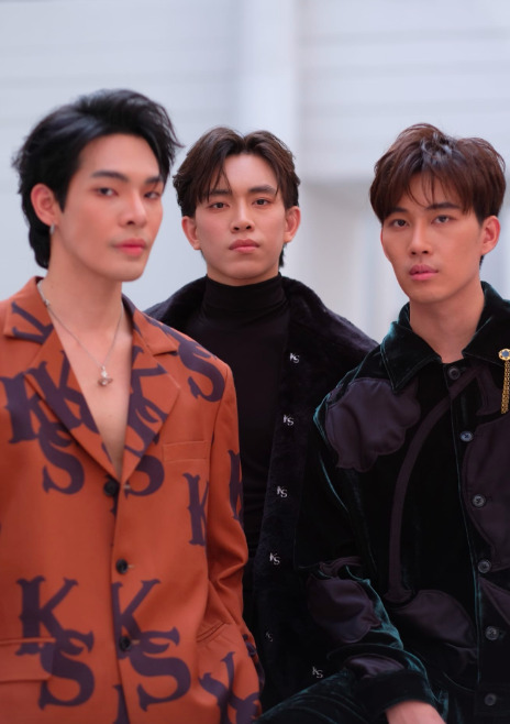 เรื่องย่อ คืนนี้มีแค่เรา เปิดบาร์โฮสสุดฮฮตไปกับ เข็มทิศ-เวลา  
