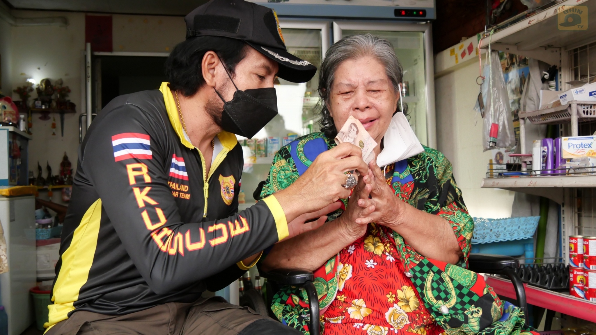 ป้าเขียด นภาพร เส้นเลือดสมองส่วนหน้าตีบ บิณฑ์ รุดเข้าช่วยเหลือ 