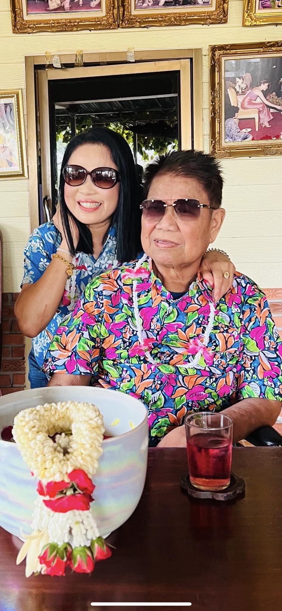 ครูปุ้ม ศศิวิมล เผยอาการล่าสุด ครูชลธี รับรู้ได้ ลืมตา น้ำตาไหล... 
