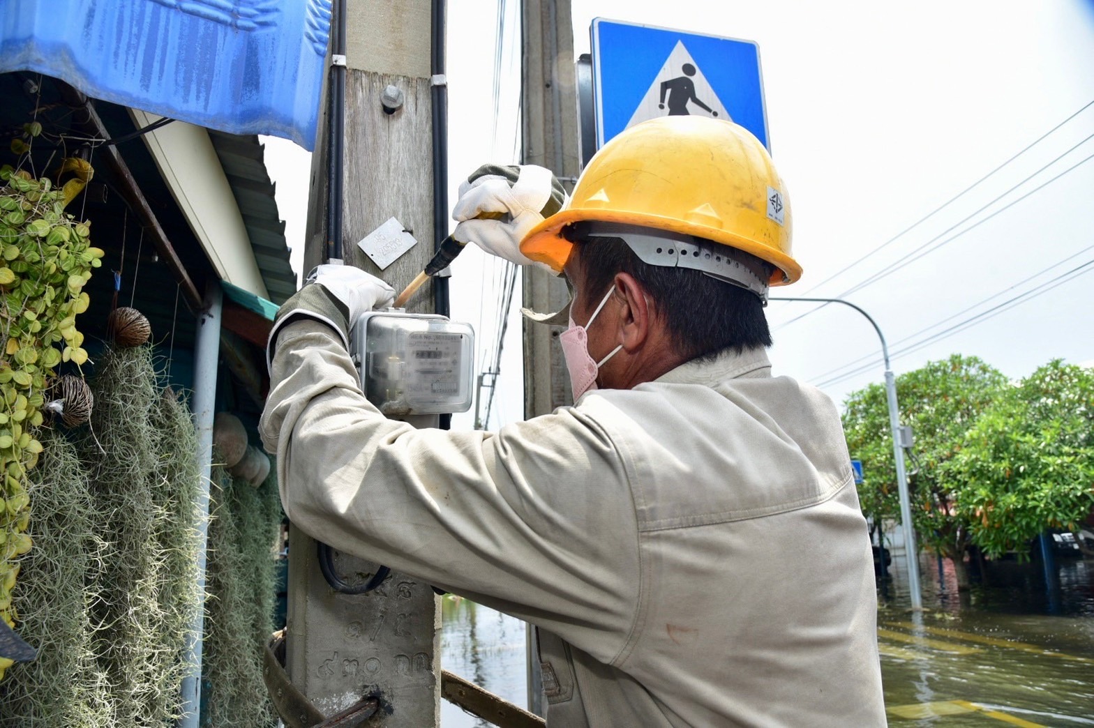 MEA ร่วมติดตาม มท.1 ลงพื้นที่ติดตามแก้ไขสถานการณ์น้ำท่วมเขตลาดกระบัง MEA ร่วมติดตาม มท.1 ลงพื้นที่ติดตามแก้ไขสถานการณ์น้ำท่วมเขตลาดกระบัง