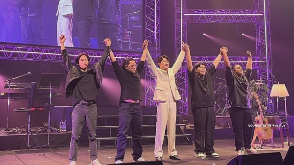 คริส พีรวัส แฮปปี้ จัดคอนเสิร์ตเดี่ยวทัวร์เอเชียครั้งแรก   (มีคลิป)