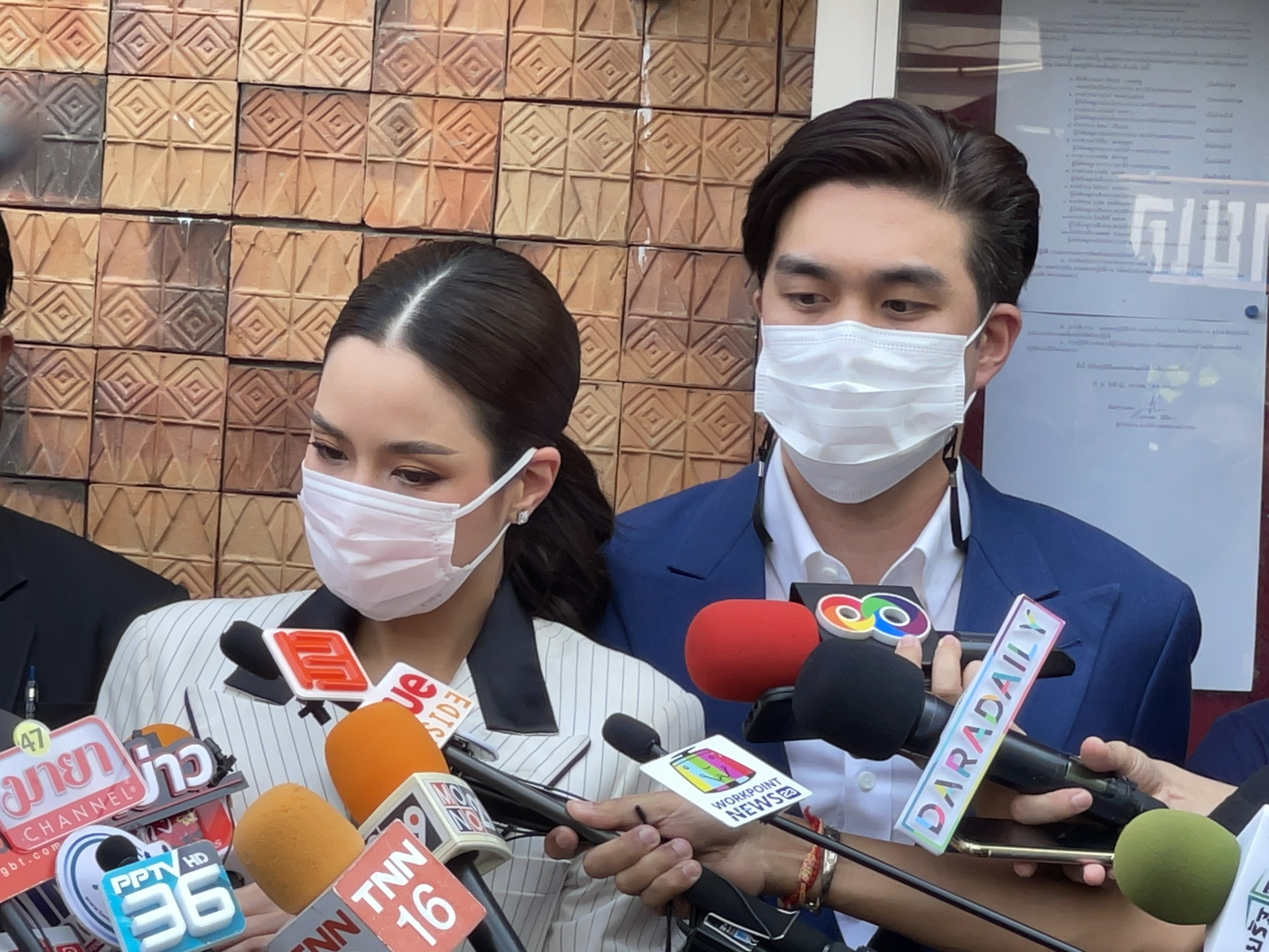 จั๊กจั่น ควง เค วัฒนา พร้อมทนาย เสียงสั่น เปิดใจไม่มีทางยอมความคนผิด ดำเนินคดีถึงที่สุด