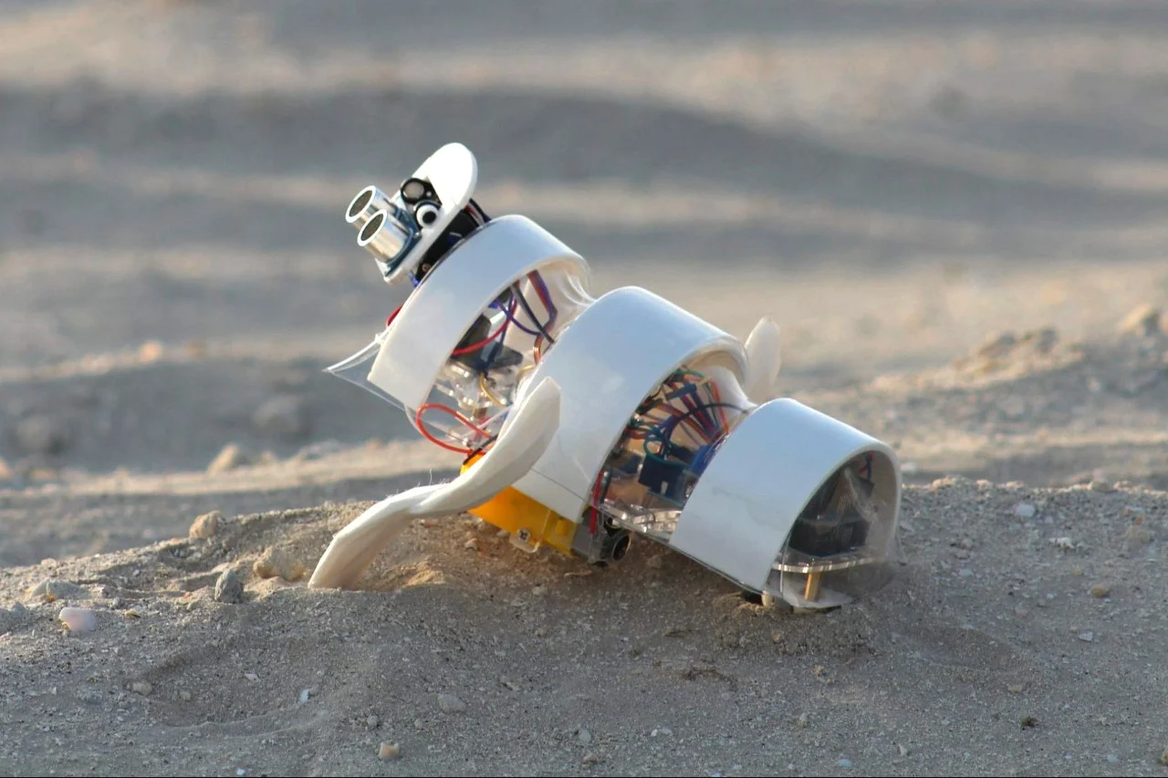 A’seedbot หุ่นยนต์แสงอาทิตย์ นักปลูกพืชแห่งทะเลทราย A’seedbot หุ่นยนต์แสงอาทิตย์ นักปลูกพืชแห่งทะเลทราย