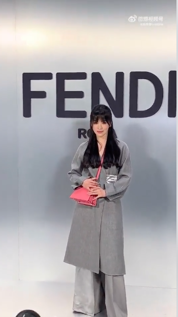 มิลานแตกแตน!! ‘ซงฮเยคโย-เบลล่า ราณี’ สวยแจ่มร่วมชมแฟชั่นโชว์แบรนด์ Fendi 