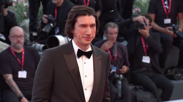 หวานกระแทกตา!! ไฮไลท์พรมแดงเปิดเทศกาลหนังเวนิส ครั้งที่ 79