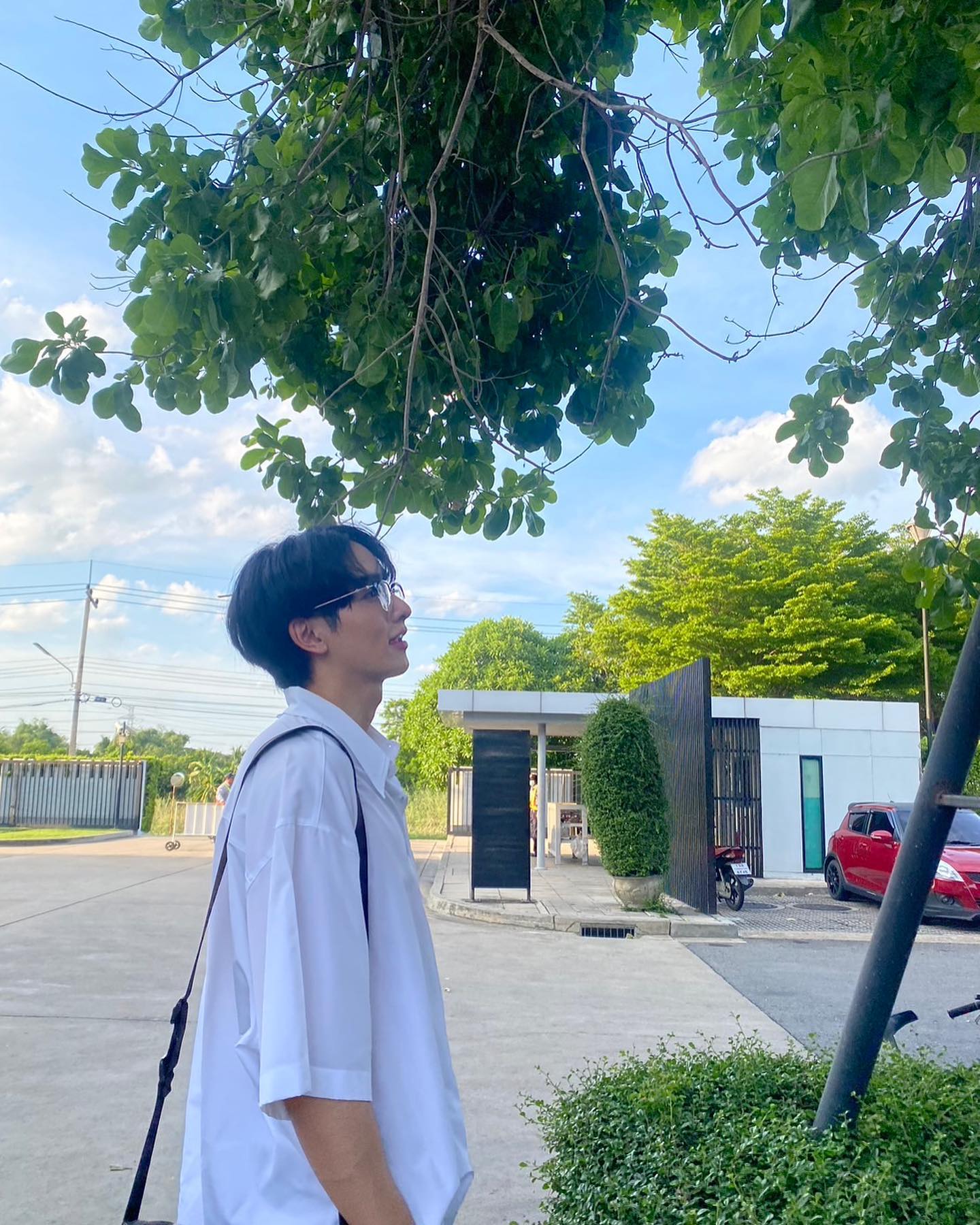 กองทัพ พีค เตรียมคัมแบ็คงานเพลง หลังปีที่ผ่านมาป่วย ปัดพ่อหวง (มีคลิป) กองทัพ พีค เตรียมคัมแบ็คงานเพลง หลังปีที่ผ่านมาป่วย ปัดพ่อหวง (มีคลิป)