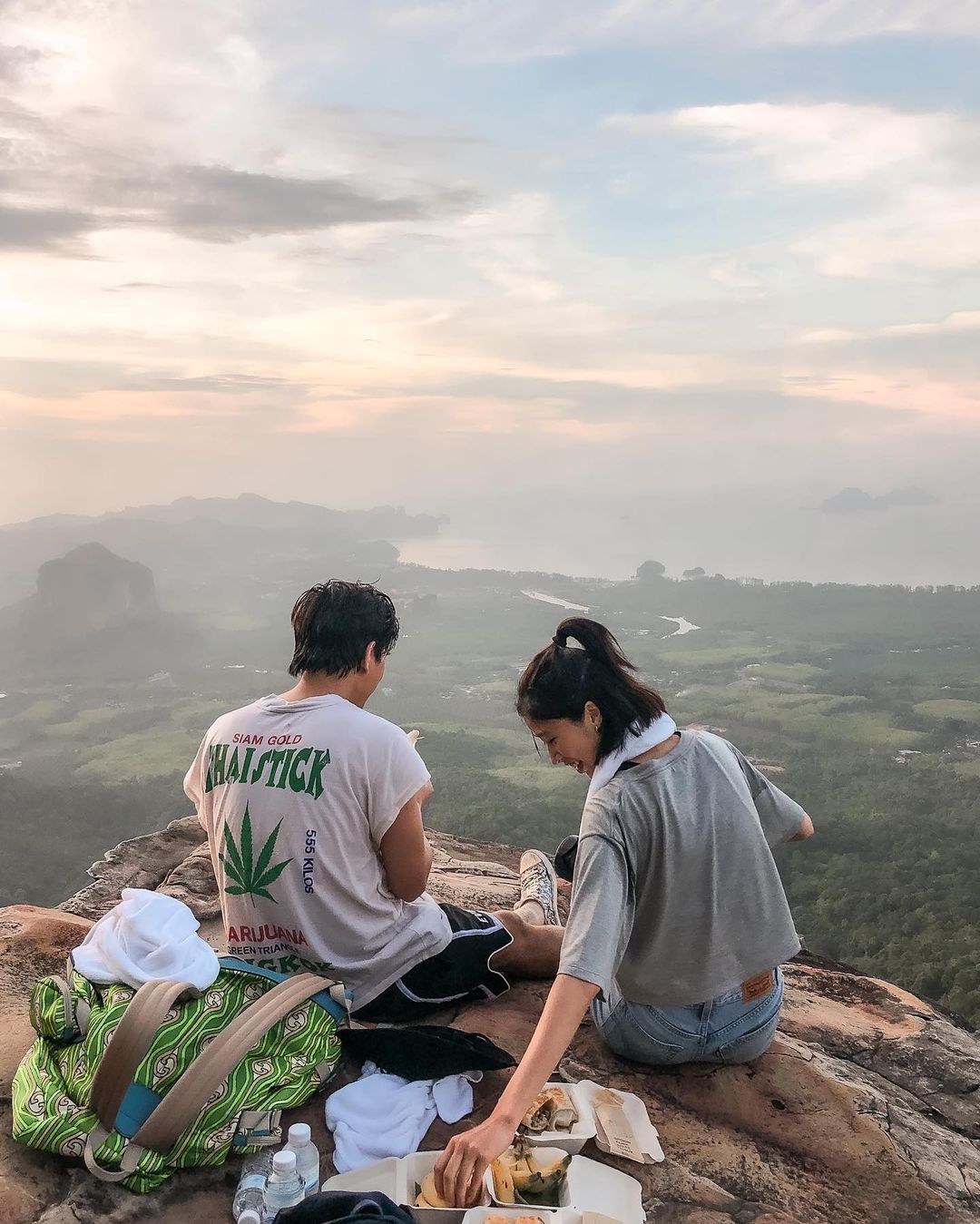 โทนี่-แก้ว สร้างเรือนหอเอง แค่หลักแสนไม่ถึงล้าน!!