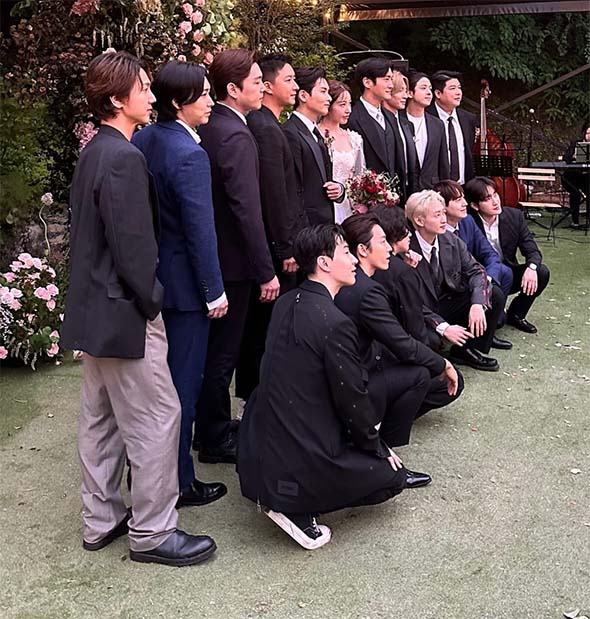 การรอคอย 15 ปี Super Junior ครบ 13 + 2 คน การรอคอย 15 ปี Super Junior ครบ 13 + 2 คน