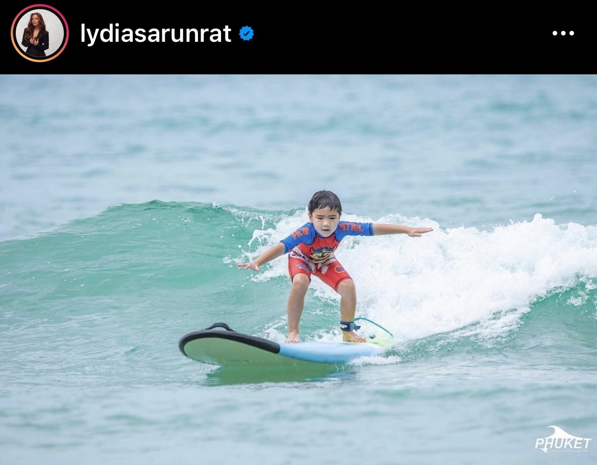 น้องดีแลน โชว์ลีลาโต้คลื่นครั้งแรก!! บอกเลยว่าเก่งมากกกก น้องดีแลน โชว์ลีลาโต้คลื่นครั้งแรก!! บอกเลยว่าเก่งมากกกก