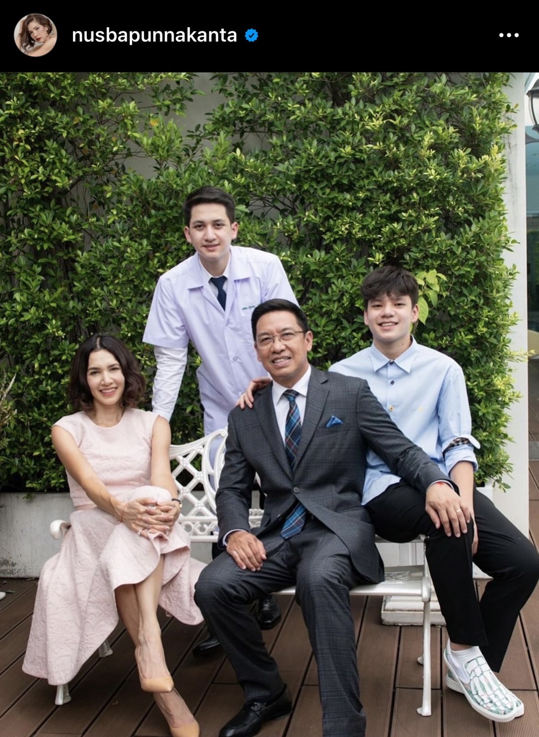 เปิดภาพสุดอบอุ่น นุสบา พาลูกชายมอบของขวัญให้คุณยายในวันปีใหม่ เปิดภาพสุดอบอุ่น นุสบา พาลูกชายมอบของขวัญให้คุณยายในวันปีใหม่