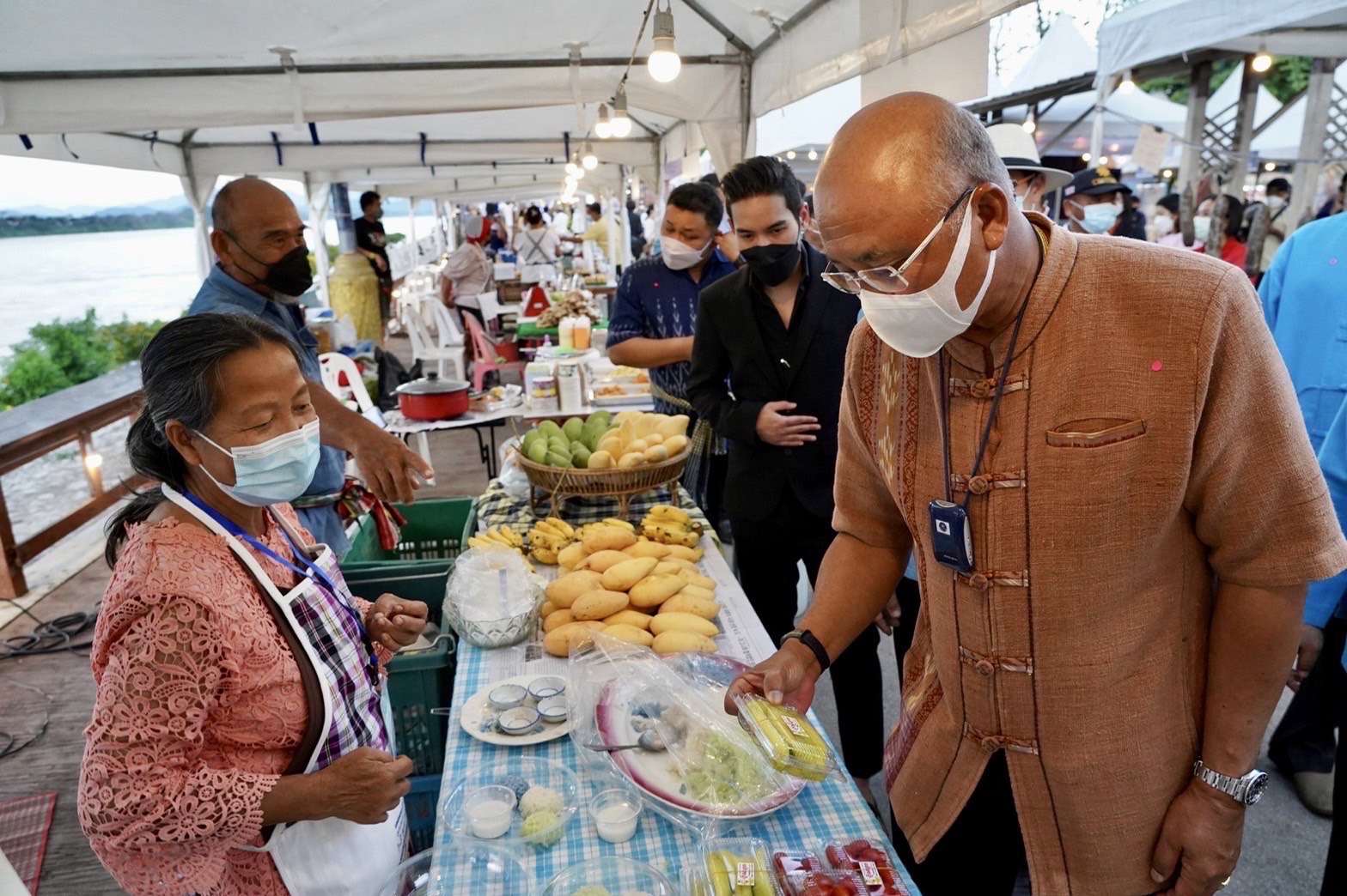 โรแมนติก เคล้าเสียงเพลง ที่เชียงคาน กับงาน “ชิลริมโขง”