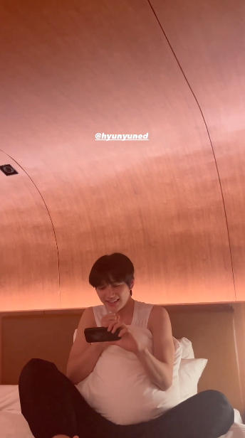 เสด็จแม่แฮปปี้!! ‘คิมฮเยซู’ ปาร์ตี้กับลูกชายในซีรีส์ ‘ใต้ร่มราชินี’ ครบทีม เสด็จแม่แฮปปี้!! ‘คิมฮเยซู’ ปาร์ตี้กับลูกชายในซีรีส์ ‘ใต้ร่มราชินี’ ครบทีม