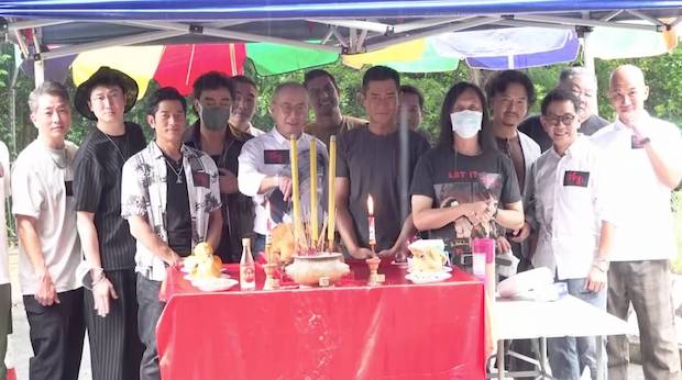 เผยภาพ ‘กู่เทียนเล่อ’ ในกองถ่าย ติดดินเรียบง่าย ไม่มีผู้ช่วยแม้แต่คนเดียว!!