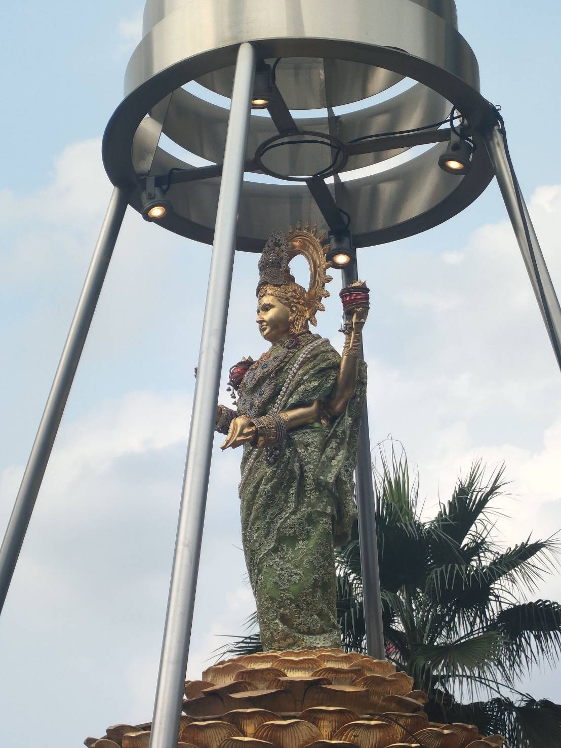 วาเลนไทน์นี้ คนโสด ไม่เหงาอีกต่อไป รวมสถานที่ขอพรความรักปังแน่นอน 