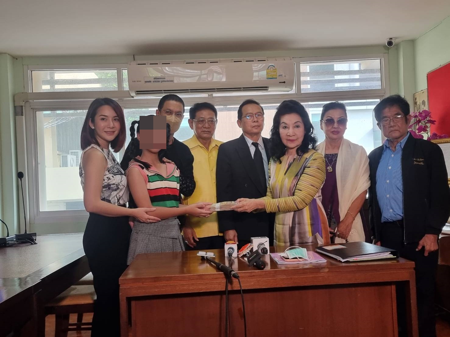 เคลียร์จบแล้ว หนึ่ง จักรวาล มอบเงิน 2 แสน ให คุณพรพิมล ค่าละเมิดลิขสิทธิ์