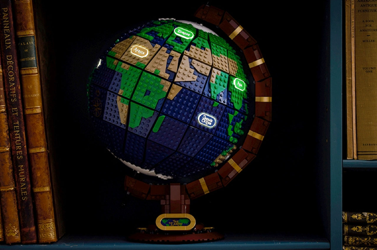 LEGO GLOBE ลูกโลกจำลองจากตัวต่อเลโก้ LEGO GLOBE ลูกโลกจำลองจากตัวต่อเลโก้