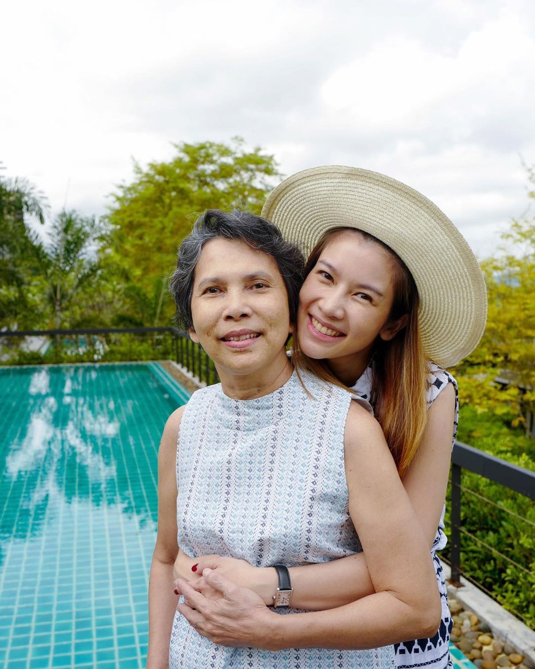 ไบรท์ พิชญทัฬห์ น้ำตาคลอ เปิดใจหลังสูญเสีย คุณแม่มนทิรา ยันดูแลแม่เต็มที่ ไบรท์ พิชญทัฬห์ น้ำตาคลอ เปิดใจหลังสูญเสีย คุณแม่มนทิรา ยันดูแลแม่เต็มที่