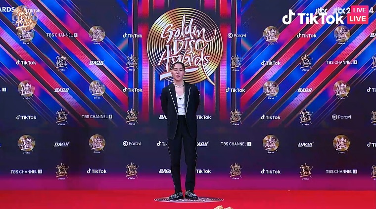 งาน Golden Disc Awards เริ่มแล้ว! ประมวลภาพซุปตาร์เดินพรมแดง