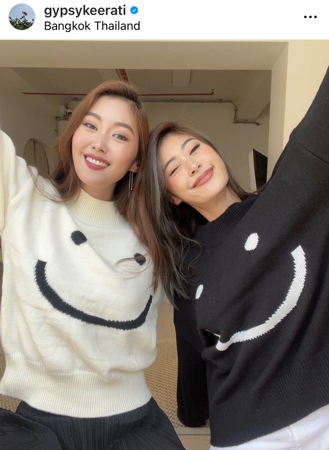 2 พี่น้อง ยิปซี - ยิปโซ แจงประเด็นพี่น้องไม่รักกัน พร้อมเผยมุมความรักทำเจ็บเจียนตาย 2 พี่น้อง ยิปซี - ยิปโซ แจงประเด็นพี่น้องไม่รักกัน พร้อมเผยมุมความรักทำเจ็บเจียนตาย