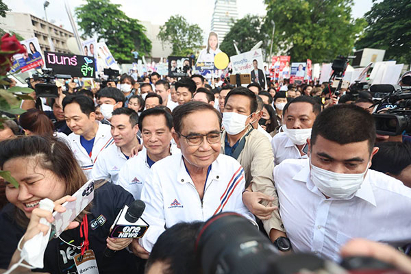 เลือกตั้ง 2566 ประมวลภาพแกนนำพรรคการเมืองนำทีมสมัครส.ส.เขตกทม.