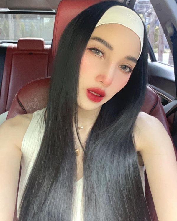 แพท ณปภา โพสต์อวยพรวันเกิดตัวเองกับรถหรู ชาวเน็ตแห่ส่องเลขทะเบียนป้ายแดง!!