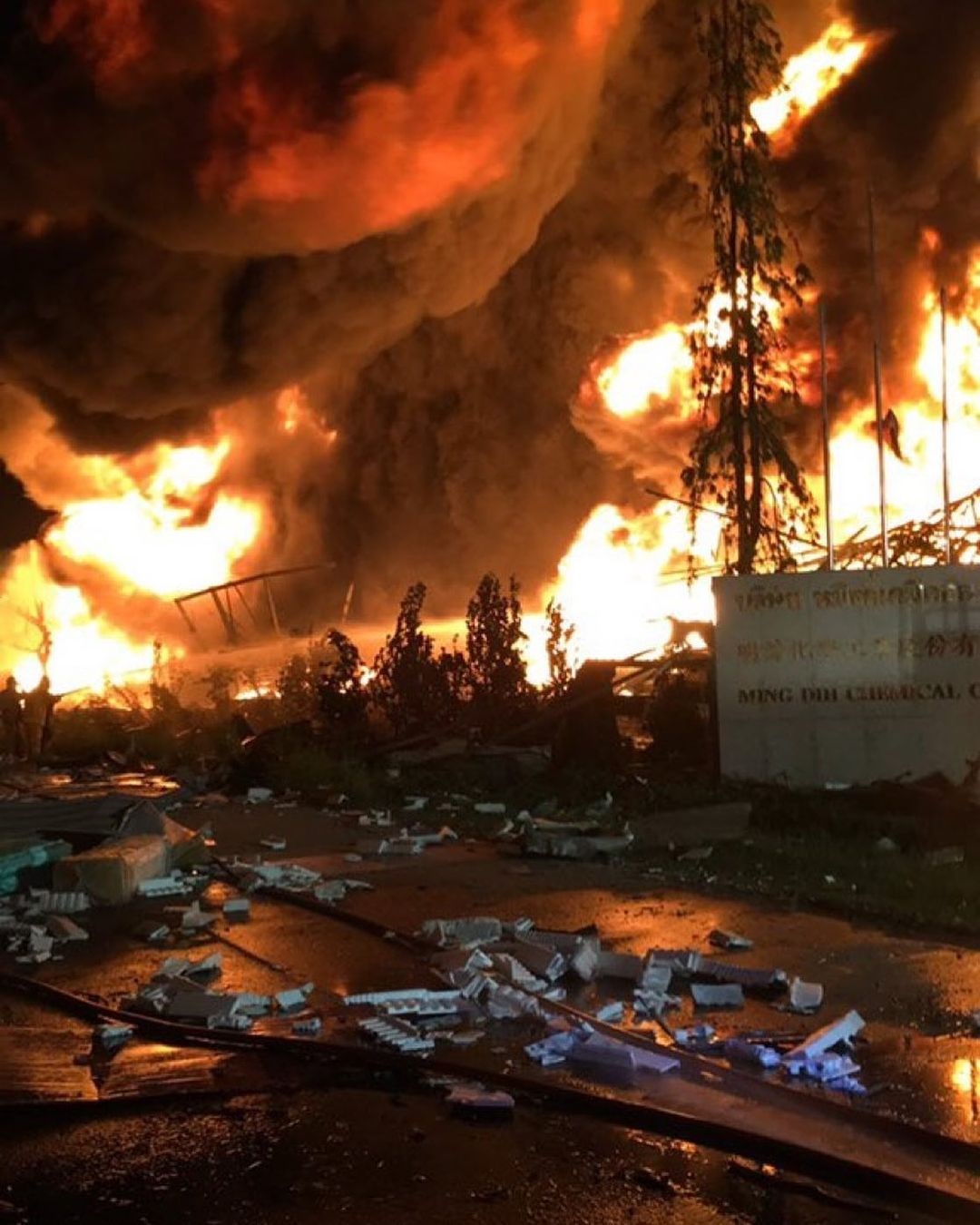 โตโน่ เร่งพาครอบครัวอพยพด่วน!! หลังเหตุเพลิงไหม้ห่างบ้านเพียง 600 เมตร