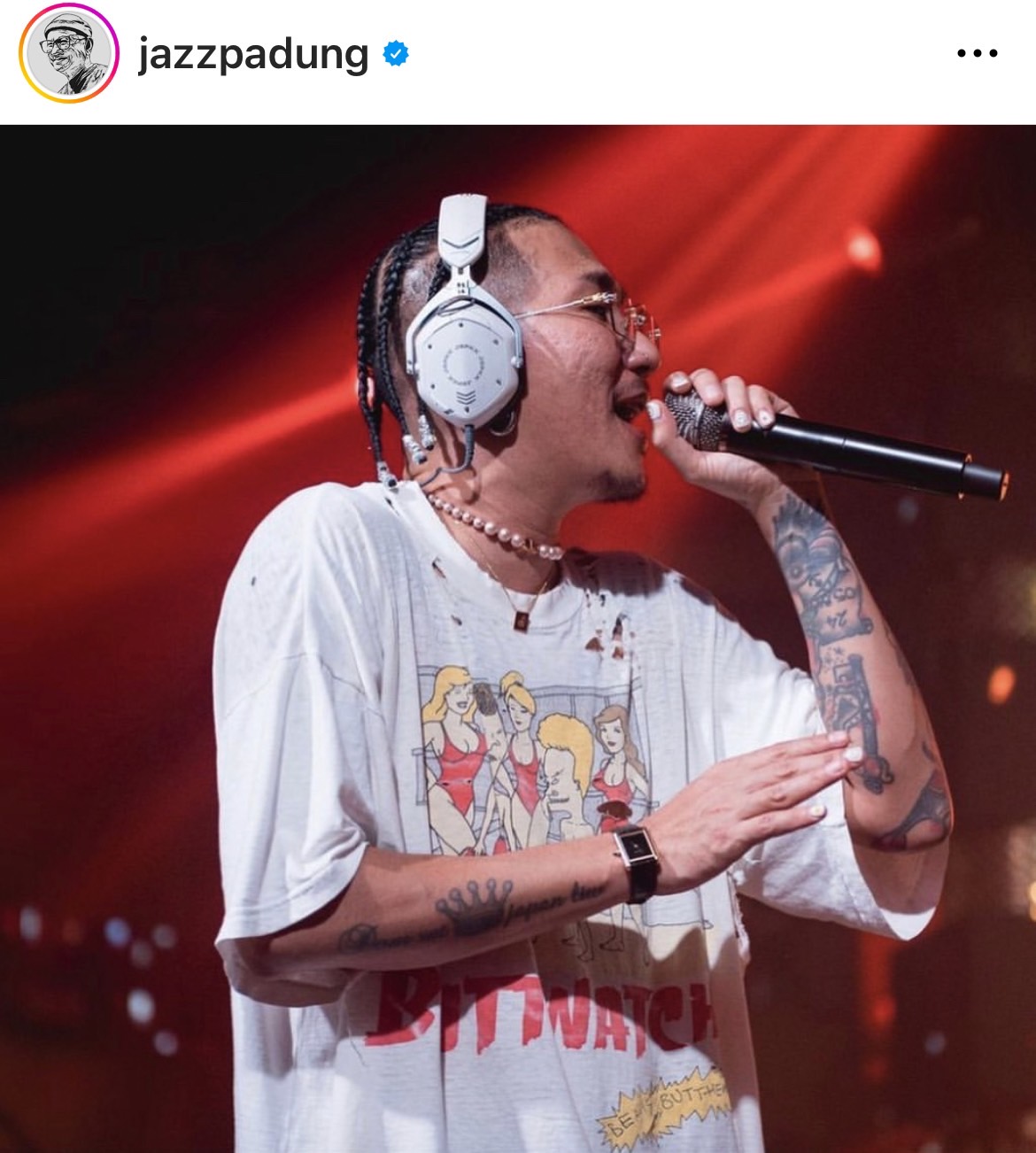 แจ๊ส ชวนชื่น โชว์คอนเสิร์ต ทำคนดูโฟกัสผิดจุด เพราะสิ่งนี้?? แจ๊ส ชวนชื่น โชว์คอนเสิร์ต ทำคนดูโฟกัสผิดจุด เพราะสิ่งนี้??