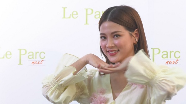 ใบเฟิร์น ยืนยัน ไม่ใช่นางเอกเทกองละคร ไร้ปัญหาเรื่องคิวงาน (มีคลิป) ใบเฟิร์น ยืนยัน ไม่ใช่นางเอกเทกองละคร ไร้ปัญหาเรื่องคิวงาน (มีคลิป)