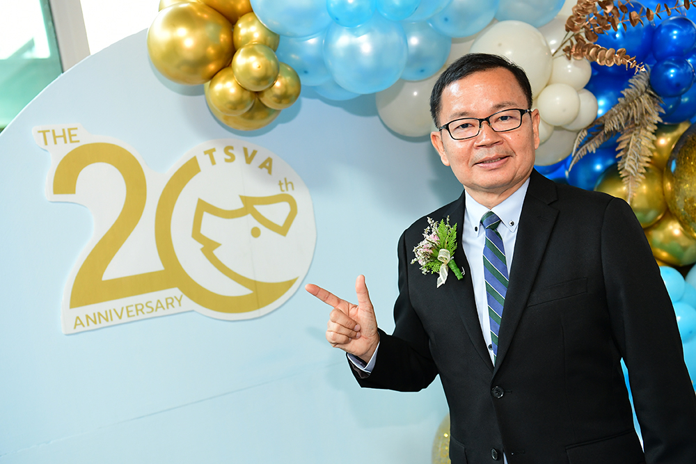 ผู้บริหารซีพีเอฟ รับรางวัล สัตวแพทย์ควบคุมฟาร์มสุกรเกียรติยศ ผู้บริหารซีพีเอฟ รับรางวัล สัตวแพทย์ควบคุมฟาร์มสุกรเกียรติยศ